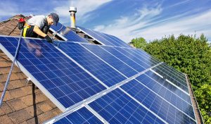 Service d'installation de photovoltaïque et tuiles photovoltaïques à Bram